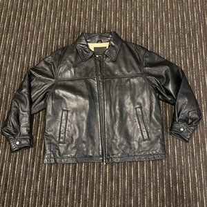 Vintage leather jacket perfect condition. reposh because it’s too big for me .